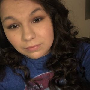 Meet your Posher, Allyson